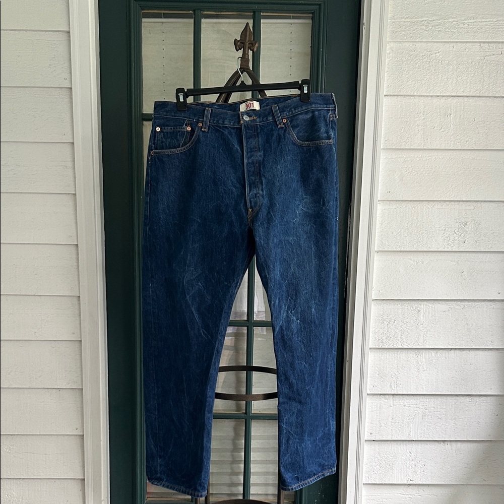 Levi's 501 Straight leg Button Fly Jeans Size 40 / 32